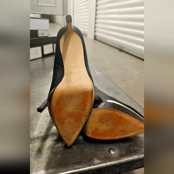 MICHAEL KORS - Meadow Ankle Boot - 7½ - Picture 4 of 5